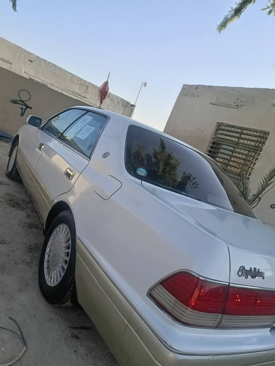 للبيع راس الثور فلات بغداد الماني مشروع وطني تحويل ثاني يوم. 
كفاله عامه ضربه كصه نقل مكينه كير حداديه تخم تاير جدد تبريد ثلج.  
السعر. 85. 
للاستفسار. ***********. مكان نجف
