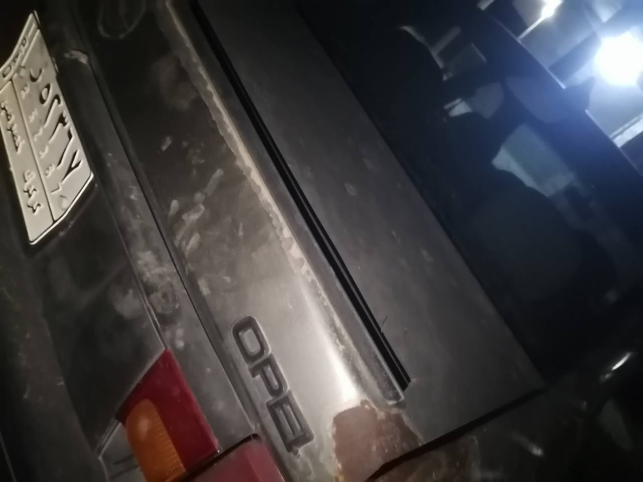 سياره لبيع اوبل فكترا حجم 16 سعر 32 بيها مجال رقم كركوك دفتر بانزين ***********
