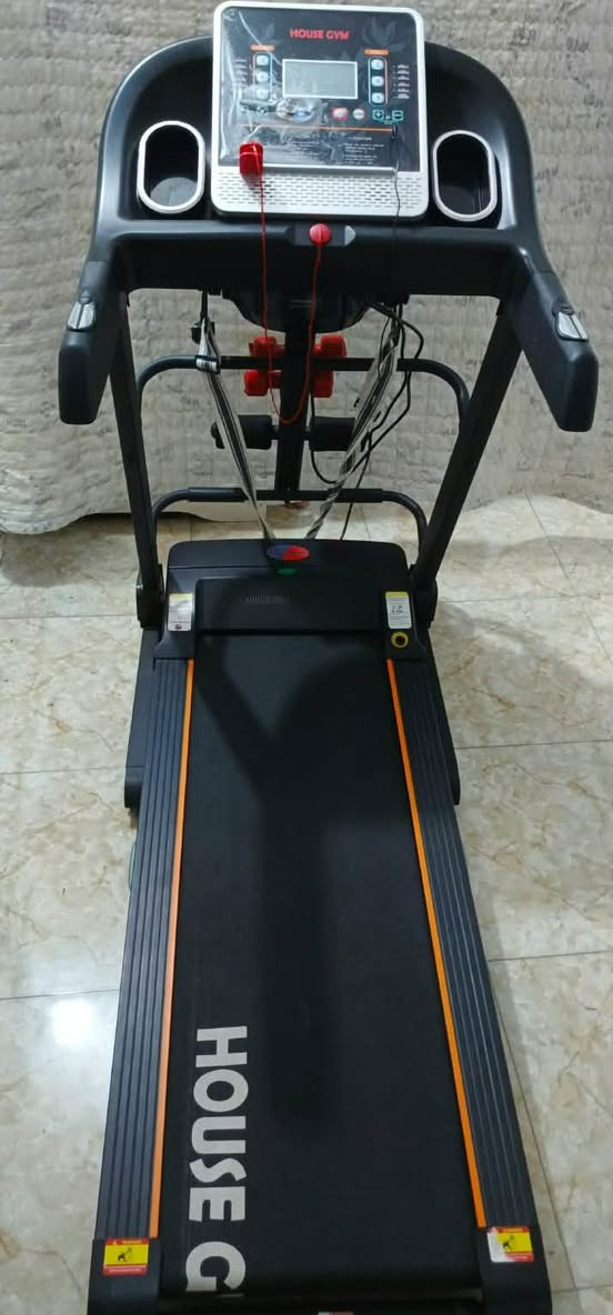 🏃‍♀️ جهاز جري كهربائي House Gym T600A للبيع

جهاز جري منزلي House Gym T600A بحالة جيدة ونظيف، استخدام منزلي.

✨ المواصفات:

* سرعة قابلة للتعديل.
* خاصية الميلان Incline.
* شاشة إلكترونية تعرض السرعة، الوقت، المسافة والسعرات.
* مفتاح أمان.
* مناسب للمشي والجري والرياضة المنزلية.
* يحتوي على ملحقات رياضية جانبية كما موضح بالصور.
* الجهاز يعمل بصورة جيدة.

السعر / 350 
العنوان / بغداد
موبايل / ***********
