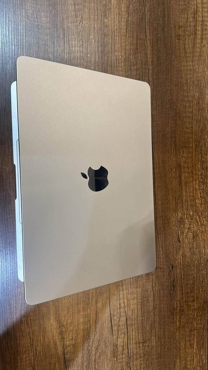 للبيع MacBook Air M2
الموديل: MacBook Air M2
المعالج: Apple M2
الرام: 16GB
التخزين: 256GB SSD
صحة البطارية: 100%
دورات الشحن: 5 دورات فقط
الجهاز نظيف جدًا وشبه جديد
يجي وياه الشاحن الأصلي والكارتون
مناسب للتصميم والمونتاج والدراسة والبرامج الثقيلة
السعر خاص
للجادين مراسلة خاص او استفسار ***********
