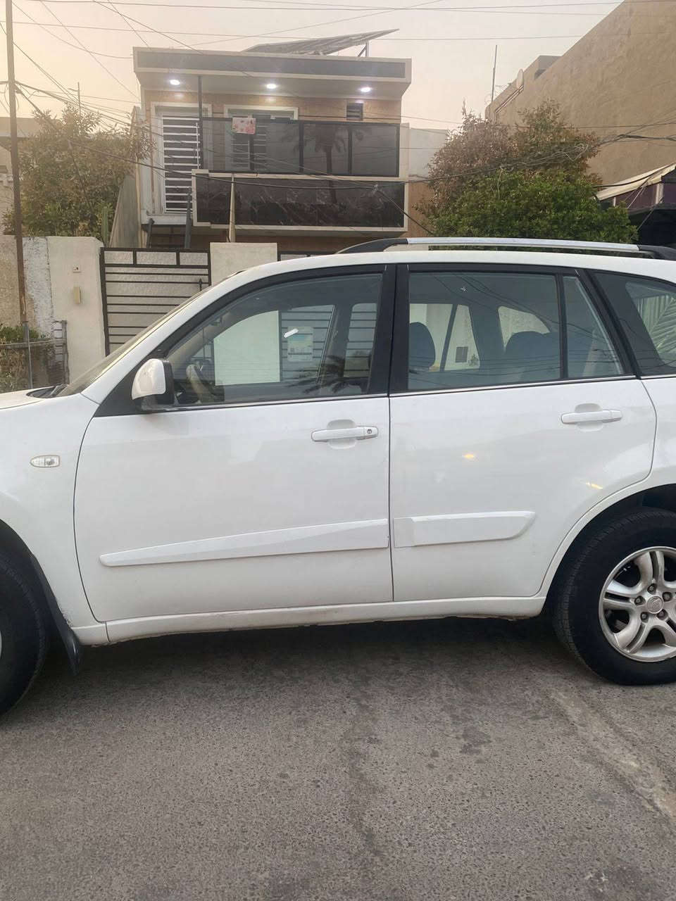 السلام وعليكم اخوان من رخصت مدير الكروب تيكو موديل ٢٠١٣ كير محرك تخم تاير تبريد شاشه باتري كله نظيف مكان السياره العامريه شارع المظيف السعر ٥٢ بها مجال حك الحيه السياره بيها قطعتين صبغ بدون دواخل السياره باسمي هاتف ***********
