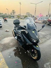 بلاك ماكس • ٢٠١٥ • ٤٠٠٠٠