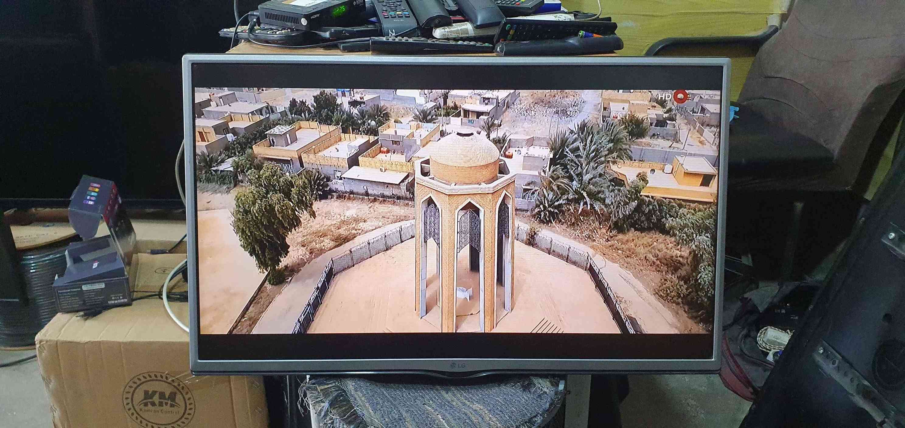 تەلەڤیزۆنی LG قەبارە 32 مۆدێل LF550U_2015
سەتەڵایتی تێدایە نرخی 65000 لە هەولێرە لۆ داواکردن
پەیوەندی بکەن بە واتساپ و ڤایبەر *********** أربيل, العراق
