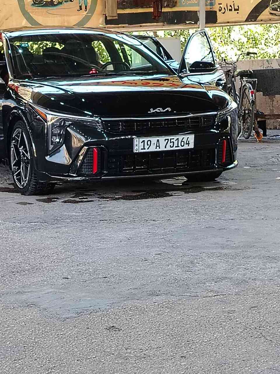 كيا K4 2025 get 
محرك 2000cc – بانوراما – فول مواصفات 

تصميم عصري وتقنيات متطورة مع أعلى مستويات الراحة والأمان

▪️ الموديل : 2025

▪️ المحرك : 2000cc@

▪️ العداد   13000

▪️ السعر : 170    قابل للتفاوض 

✦ أبرز المواصفات 

. سقف بانوراما كهربائي

. شاشة وسطية 12.3 إنش

. شاشة عدادات رقمية 4 إنش

. نظام ملاحة بشاشة 12.3 إنش

. مفتاح ذكي Smart Key مع تشغيل بصمة

. كاميرا خلفية مع خطوط توجيه للاصطفاف

. رادارات امامي وخلفي
.    نقطة عمياء 
. مثبت سرعة Cruise Control

. أوضاع قيادة متعددة Drive Mode

. نظام مراقبة ضغط الإطارات TPMS

. نظام ABS مانع الانغلاق

. نظام الثبات الإلكتروني ESC

. نظام المساعدة على صعود المرتفعات HAC

. نظام الكبح متعدد التصادمات MCB

. وسائد هوائية أمامية وجانبية وستائر هوائية

. مقعد السائق كهربائي

. مقاعد جلد صناعي فاخرة

. مسند ذراع خلفي مع حامل أكواب

. تكييف عملي مع فتحات للصف الثاني

. فلتر تنقية هواء للمقصورة

. مصابيح LED أمامية وخلفية

. إضاءة نهارية LED

. تشغيل أوتوماتيكي للمصابيح

. مرايا كهربائية مع إشارات LED

. جنوط ألمنيوم رياضية 17 إنش

. زجاج خلفي مدفأ

. إضاءة داخلية Mood Light

. شاحن لاسلكي (واير ليس)

. نظام صوتي مع سماعات

. بلوتوث مع أوامر صوتية

. تحكم صوتي من المقود

. فئة فول مواصفات بتصميم رياضي حديث السيارة رقم شهداء بأسمي ***********
