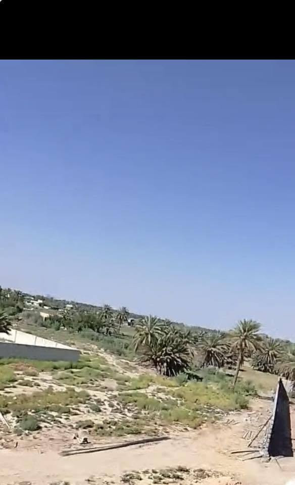 للبيع نصف دونم ١،٢٥٠ متر الأرض مكانها حلو ومناسب عرب جبور قرب سريع دورة يوسفية الجديد وطريق جوهرة بغداد هم قريب عليها تقريباً، كافة الخدمات هناك متوفرة والأرض جداً مرتبه المكان الي حواليها مرتب كلها بناء جديد فالأرض جاهزة للبناء وهي المنطقة حلوة وهادئة. الي عندة استفسار يتفضل يتصل ***********
