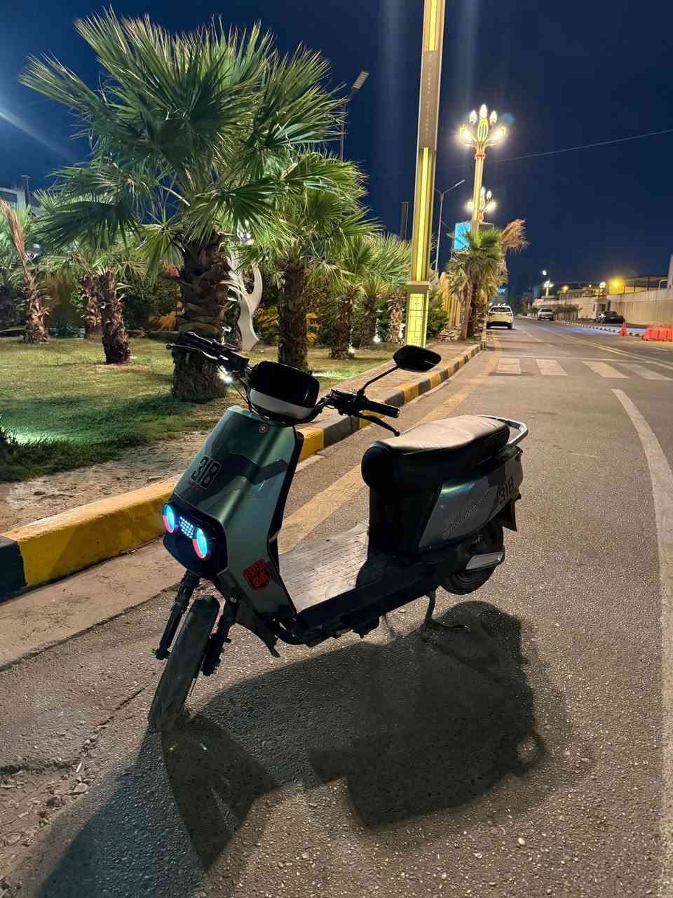 سلام عليكم 
دراجه شحن نظيفه جداً كلشي شغال بيها 
6بطاريات ممصلحه تعال وافحصها للبيع 500
للاستفسار *********** بغداد, العراق
