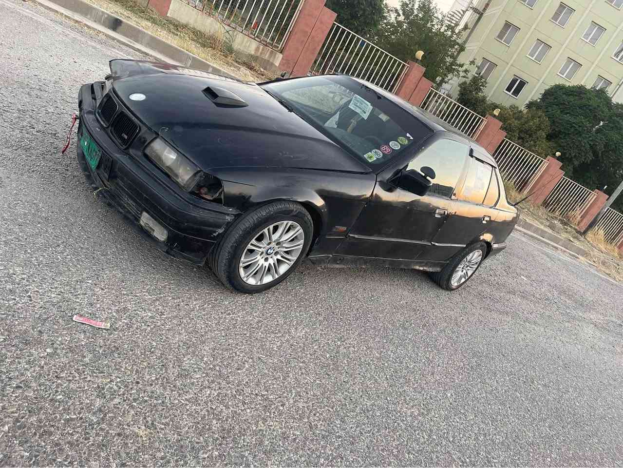 *********** 
١٤گەڵا کەمئک معامەلە 
Bmw1992 
520گئر عادي   
گێرو مەکەیەنە بە شەرت تەقەو ڕرەقە بە شەرت  باتری تازیە کارەبای بە شەرت بێ دەعمو لێ دراویە  ئاڕمی بلاستیک بە شەرتی ئەوەلیات  شوێن سلێمانی Singapore
