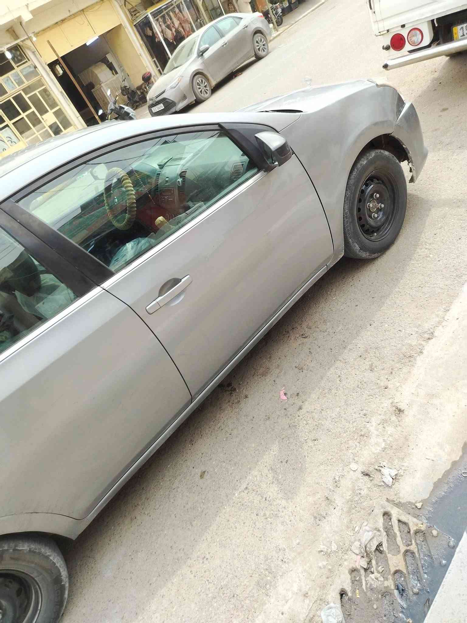 نيسان سنتره • ٢٠١٠ • محرك ١٨٠٠