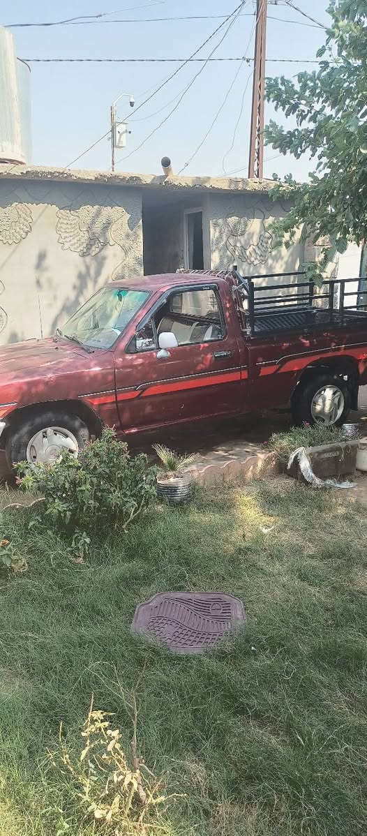يايالله سياره بيكم للبيع تويوتا 4 كير موديل 90 رقم دولي انكليزي كركوك دفتره بانزين تحويل وكاله حاظر محرك وكير وكسل كلها مابي عيب لاصرف ولابخار ولا تنقيص صدر حلوه داخل حلوه مامكسر دشبول ولا بي شخط  كهربئيات كلها شغاله تيرات نص عمره جوها باتري جديد صبغ بيها مكانين شي قليل بونيد بي تقحيل كدام عينك مكاني الحويجه السعر المطلوب 50 وبيها مجال حك الجيه  رقم صاحب السياره ***********
