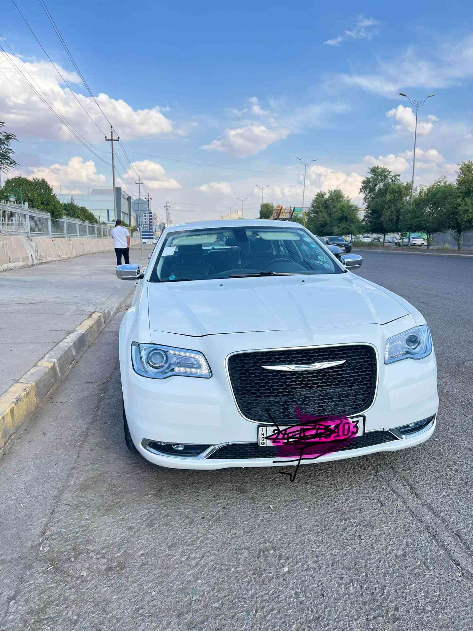 كرايزلر ٢٠١٦ • ١٣٣٠٠٠ ميل • فتحة سقف