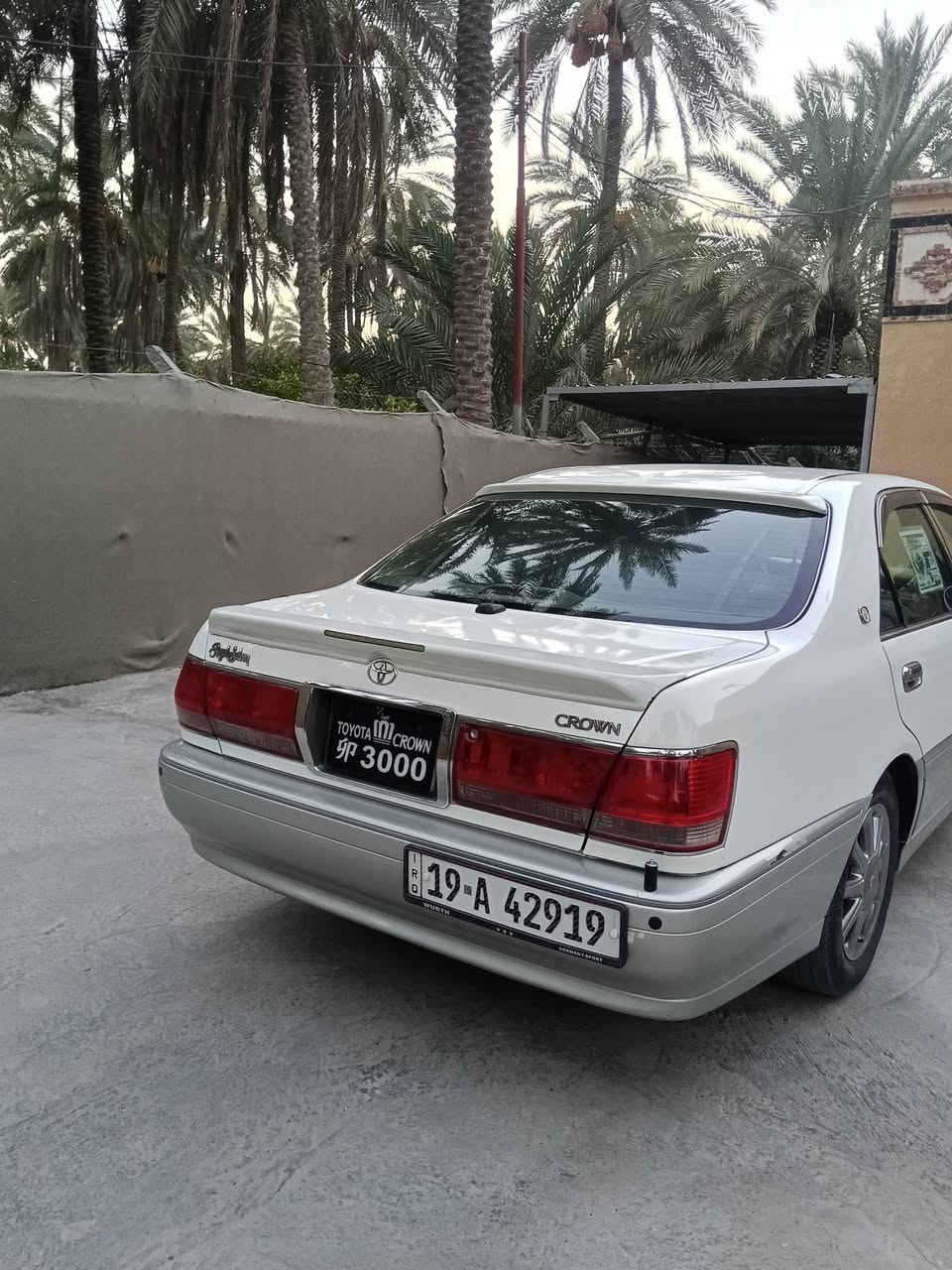ملكه كراون مديل 2003    3 دكم  مكينه ديفور الجبير شاصي 75    فول موصفات فقط بدون تبريدخلفي   سياره كفاله عامه رقم كربلاه بسمي تحول ثاني يوم   سعر 165 بيه مجال  عنوان كربلاء     ***********
