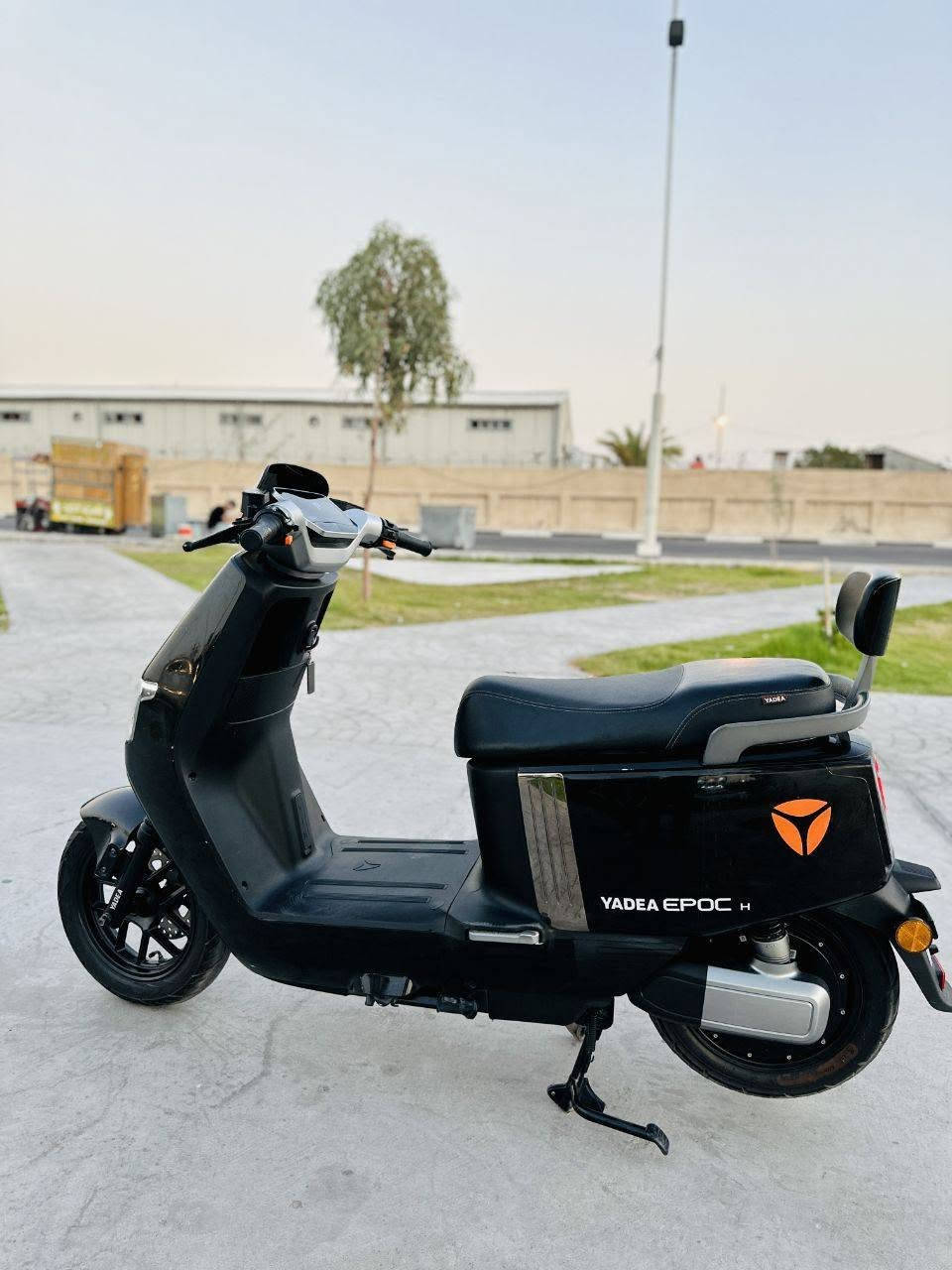 دراجة ايبوك من شركة ياديه شحن للبيع في البصرة 2026
فوول مواصفات  

6 بطاريات 
 الكشن طبي 
 ضد الماء 
شاشة ديجتال 
السرعة القصوى 70حقيقي 
تشغيل بصمه وسويجين  
 كهربائيات كلهن شغالة
لايت عالي وناصي 
هورن وأشاير يمنى ويسرى 
 شحن سريع شاحنة اصلية 
 نضام ال P توقف الدراجة  
 نضام مثبت سرعه
 الملف 3000 w حقيقي 
 نضام حساسات جانبية وخلفية 
مانع للسرقة 
 صندوق كبير داخلي
 غراضهة شاحنة الاصليه
رايدهة 900  وبيهة مجال بسيط دراجه كلش نضيفه وجديده
العنوان : البصرة :
الرقم : ***********
