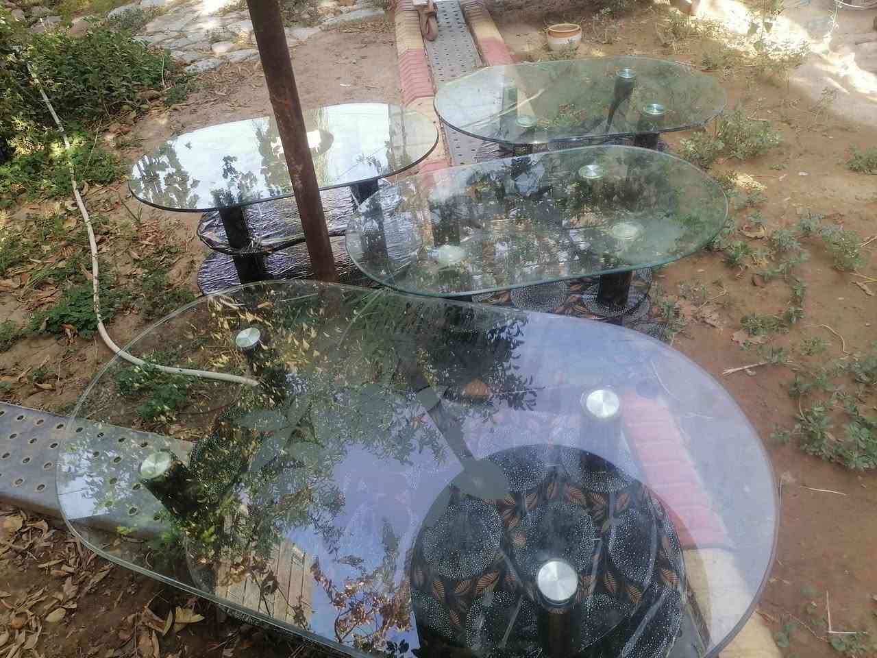 للبيع ٤طبلات وحده جبيره وثلاثه صغار السعر ٢٠وبيها مجال
