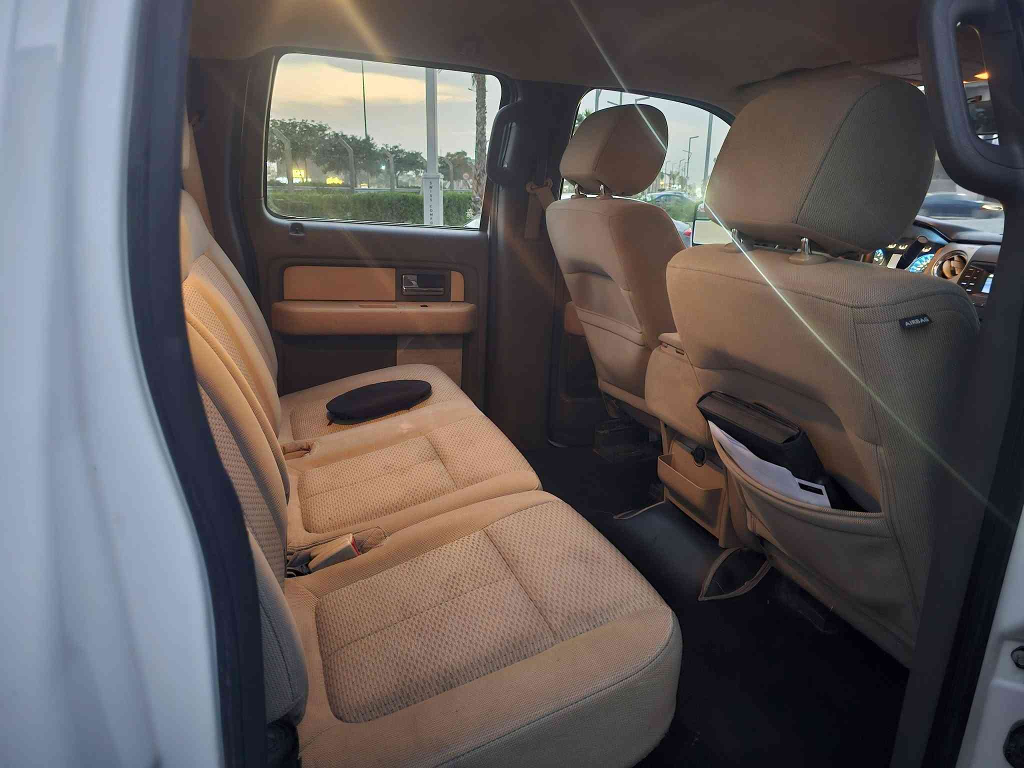 سلام عليكم
فورد F-150 موديل ٢٠١٤ خليجي (نيفا) دفع رباعي محرك 5.0 تنفس طبيعي ٨ سلندر مكفولة (عدا رصعة قرب البكلايت) موضحة بالصور
سيارة عليها ادامة كاملة لاتشكو من اي نقص.
-جاهزة للعمل فورآ
-كلشي بيها بلادي،دواخل ،خارج،محرك،كهربائيات.
-ماشية ٢٠٢ الف كيلو-تبريد ،تدفئة بحالة جيدة جدآ
صارلها يمي ٤ سنوات وبفضل الله فقط الامور الاستهلاكية.
-تايرات وضعهن جيد
-رقم اربيل بأسمي سنوية مجددة وارقام جديدة.
سبب البيع:الحاجة للنقد

السعر ١٥٢ ورقة مع مجال بسيط للمجاملة.
مكان السيارة بغداد،الغزالية
للاستفسار رقم واتساب
***********
ابو الحسن

-
