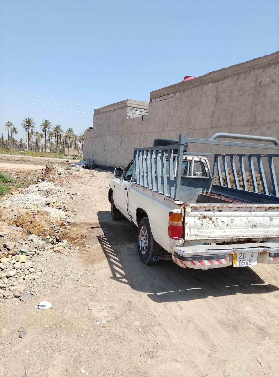 السلام عليكم سياره بيكم تيوتا 89 بسمي سنويه ل 31 بيع مستعجل الاستفسار***********
