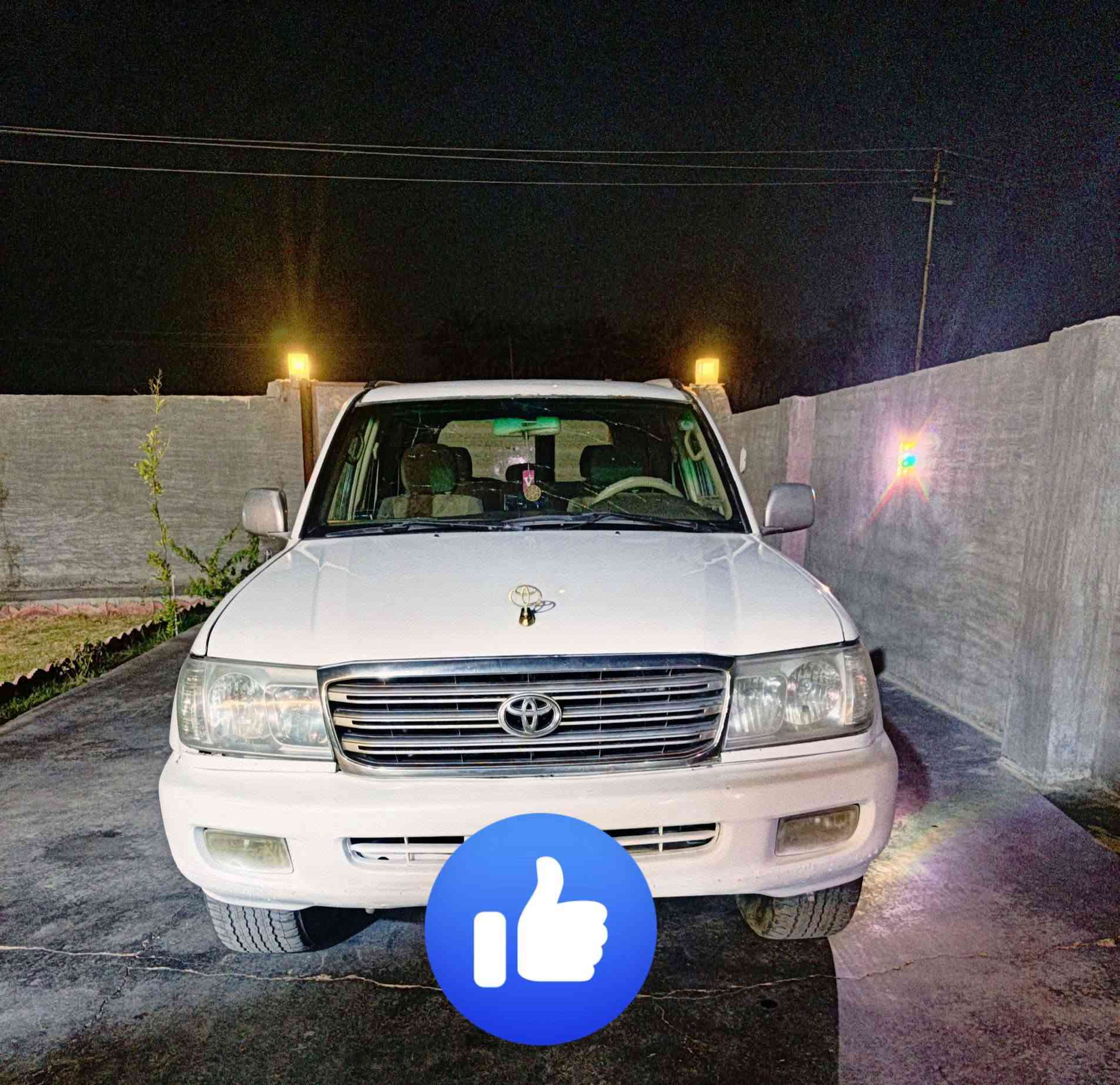 لاندكروز vxr  محرك 8 كير اوتو دبل تانكي سياره بيها تكحيلات صبغ ابيع حزام سياره تخم تاير كير محرك جير رقم انبار السنوية لل 28 السعر 115 وبيها مجال *********** الانبار الكرمة
