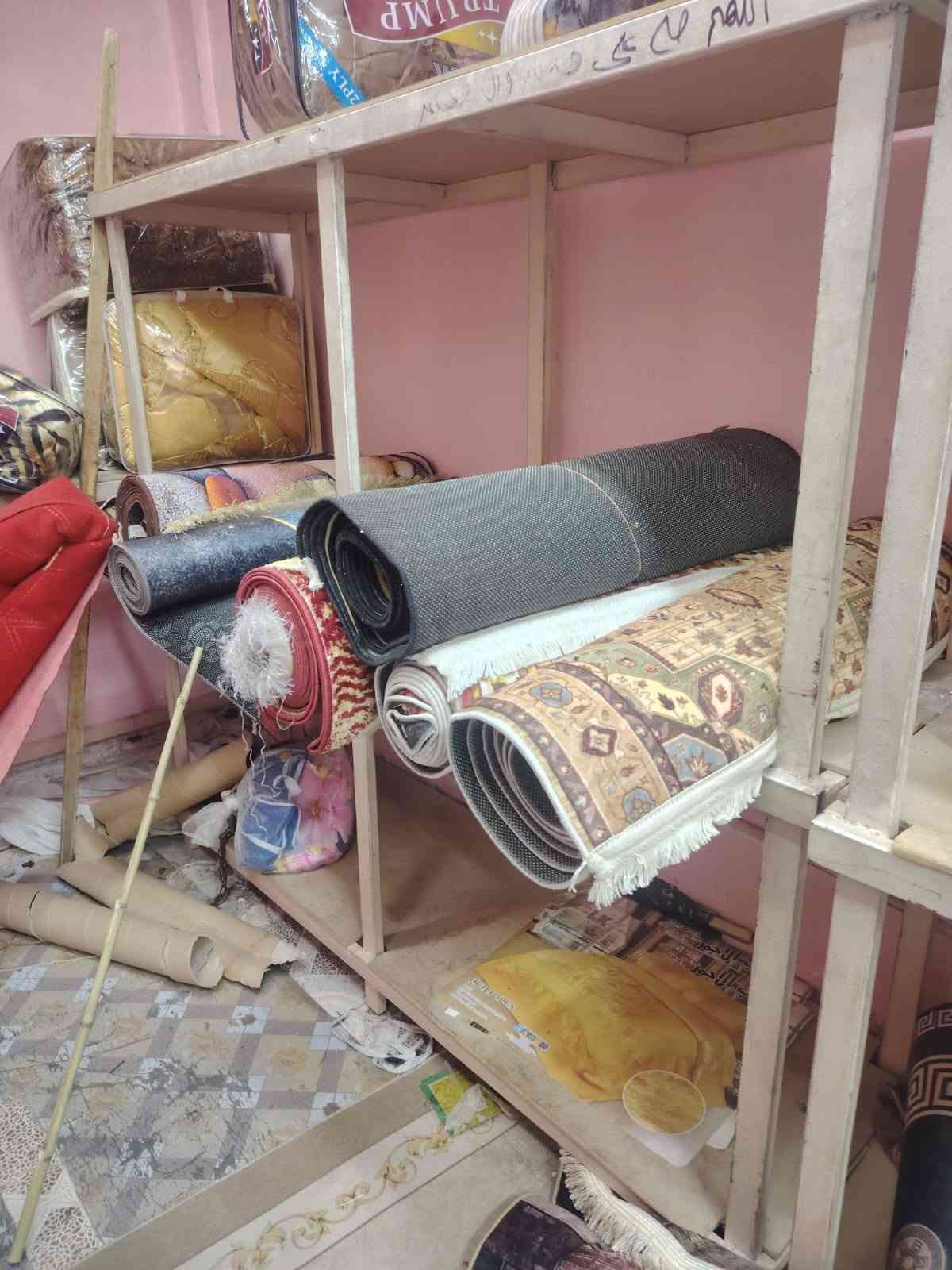 سلام عليكم
غراض محل للبيع رولات مال موكيت قياس 4  العرض ونص ورفوف حديد كبار ونج للبيع ومحل للايجار بسوك نجاجير للاستفسار اكثر الاتصال عله الرقم ***********
