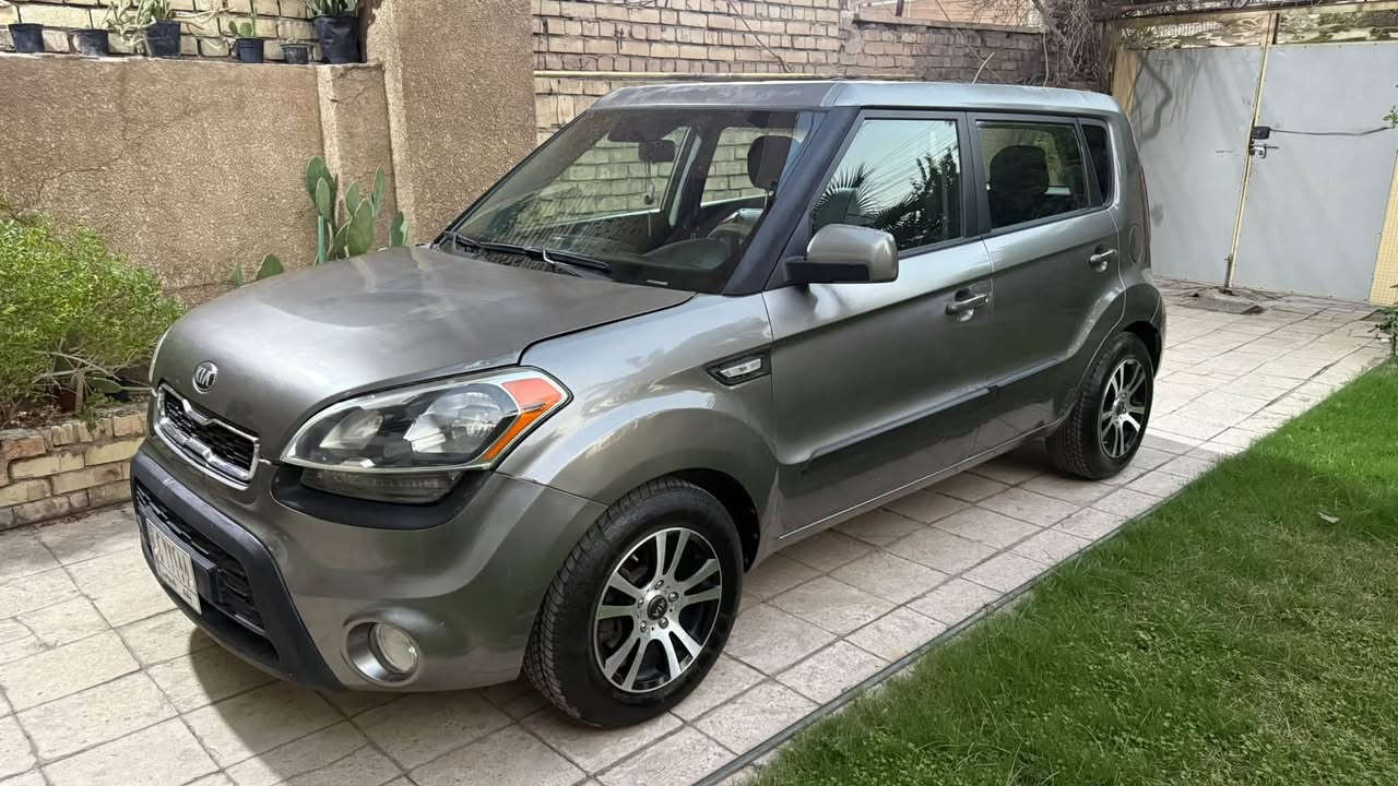 للبيع كيا صول موديل 2013 وارد امريكي حادثها جاملغ وبنيد وبيها بلعراق جاملغ اليمنه بدون دواخل رقم بغداد مميز تحويل ثاني يوم  جاهزه كير مكينه صدر تخم تاير مابيها اي نقص خير من الله السعر 78 مكانها بغداد البنوك لاستفسار ***********
