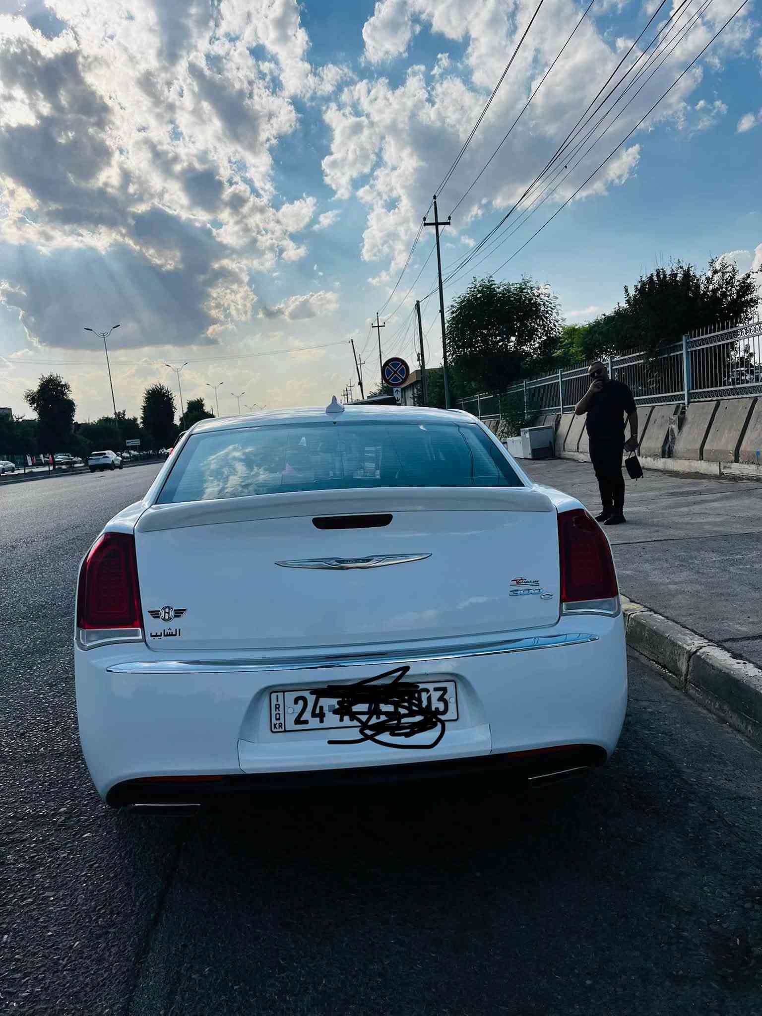 كرايزلر ٢٠١٦ • ١٣٣٠٠٠ ميل • فتحة سقف