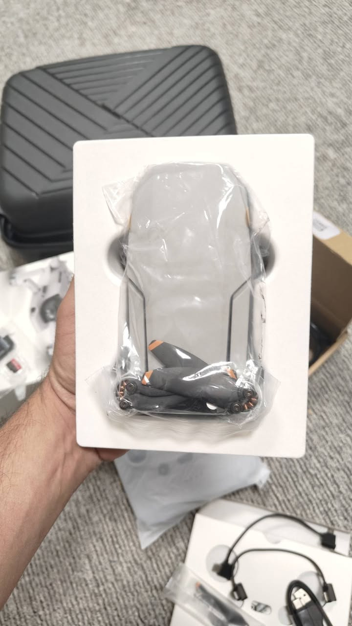 dji mine 4k
ئەم درۆنە بۆ فڕۆشتن سفرە و ئیشی پێ نەکراوە
تەنها لە کارتۆنەکەی دەرکراوە و کامل عەشیاکانی لەگەڵە
جامتا و میمۆری 64 گێگا و محاویلی شەحنیشی بۆ کڕاوە
هەرکەس مشتەری بوو نامە بنێرێ لەخزمەتیام 
***********☏
