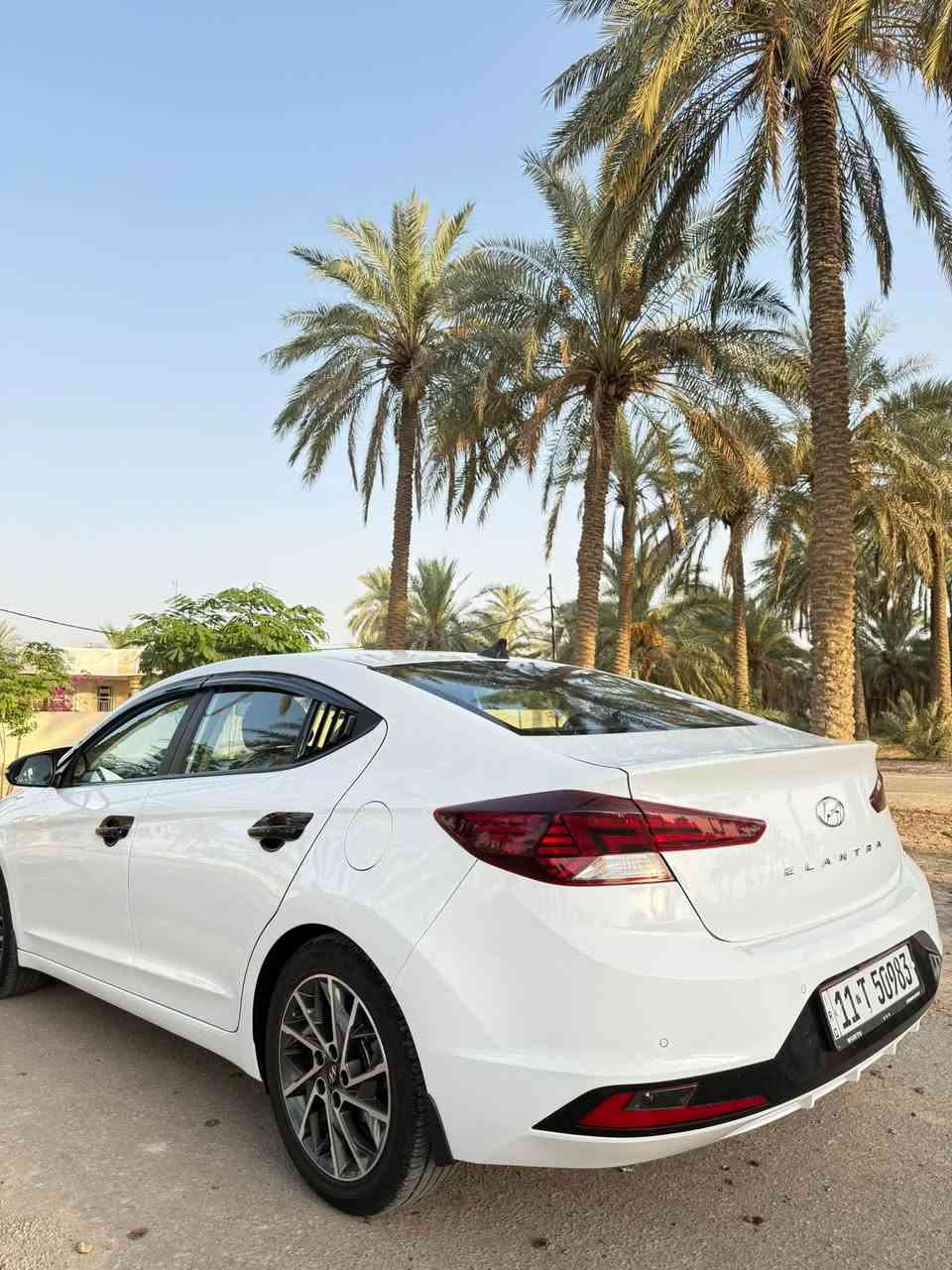 السلام عليكم
للبيع ألنترا خليجي موديل 2020 مكينه  2000 فول مواصفات رقم  بغداد بإسمي شرط تحويل ثاني يوم هزه جديده سنويه جديده مكفوله كفاله عامه من التبديل والصبغ بيها فقط شبر بارد بالهلال مال الجاملغ الخلفي جهة اليمين موضح بالسونار السياره ماشيه 123 ألف كيلو متعهد گير ومكينه وتبريد ثلچ منظومة زنون جديده السياره 1/1  .
السعر 155 وبيها مجال للشراي  .
***********
