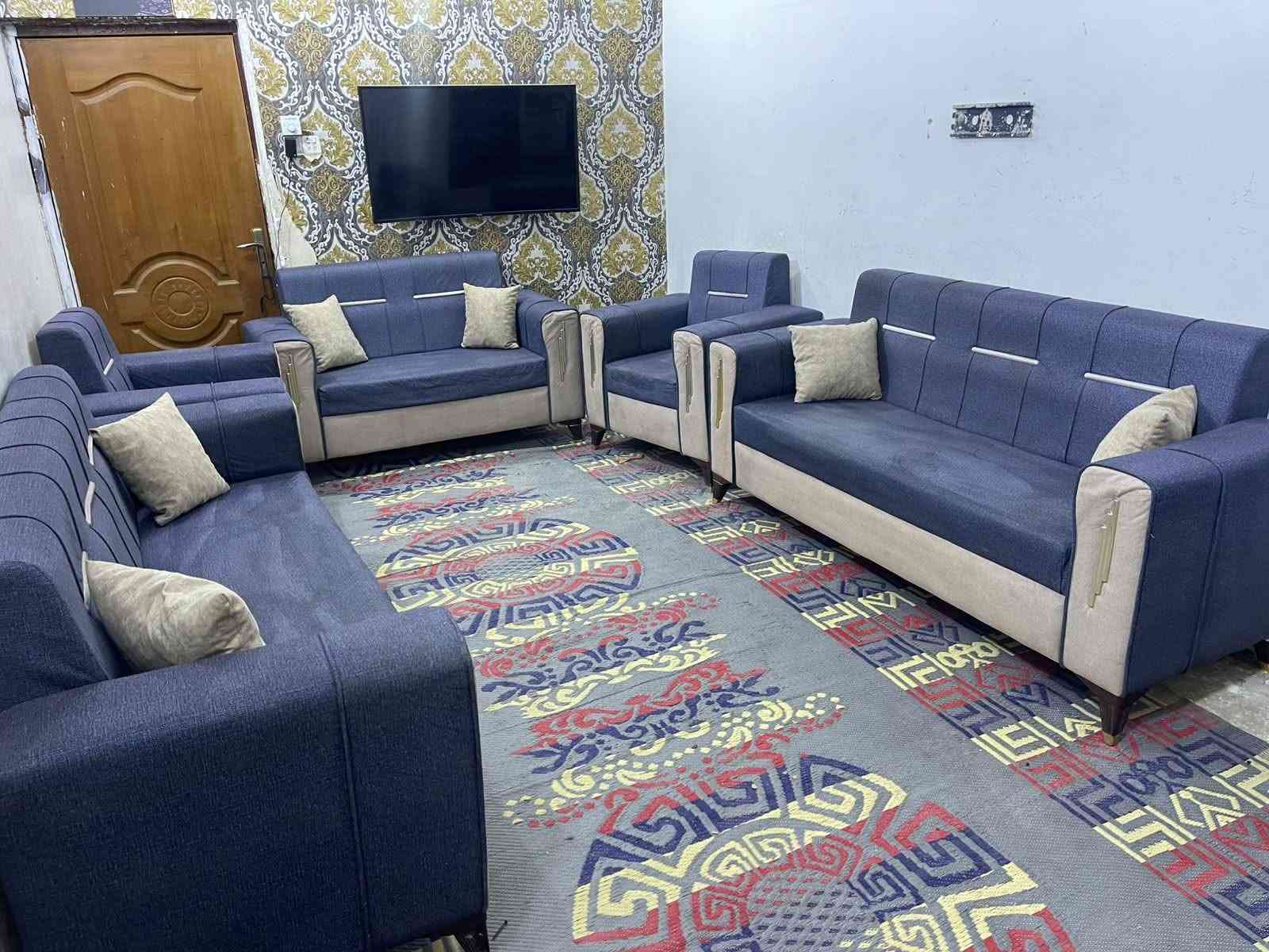 تخم 10 مقاعد تكمه ستعمال قليل اخو الجديد ب225 قفله 
***********
