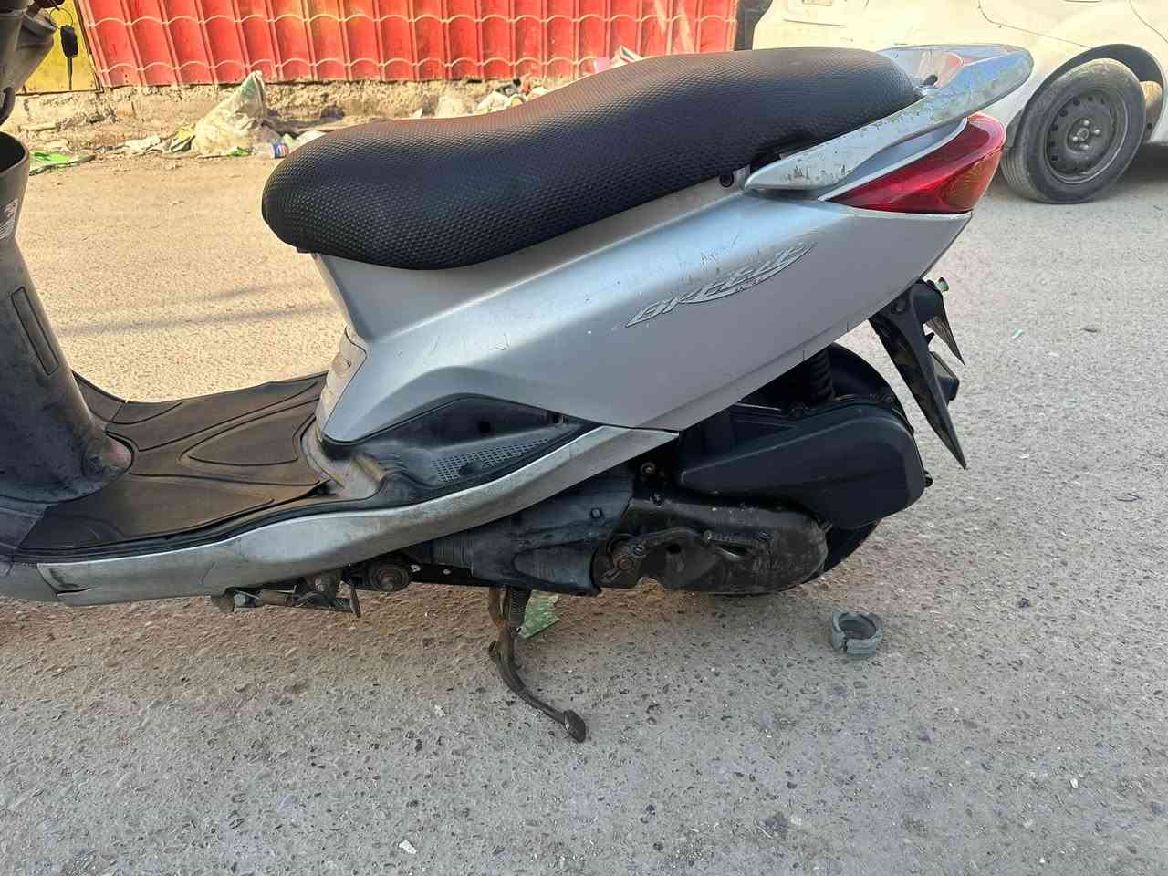 السلام عليكم دراجه لبيع كامله عله آخر حبايه مكينه ناعمه المكان المدينه ***********
