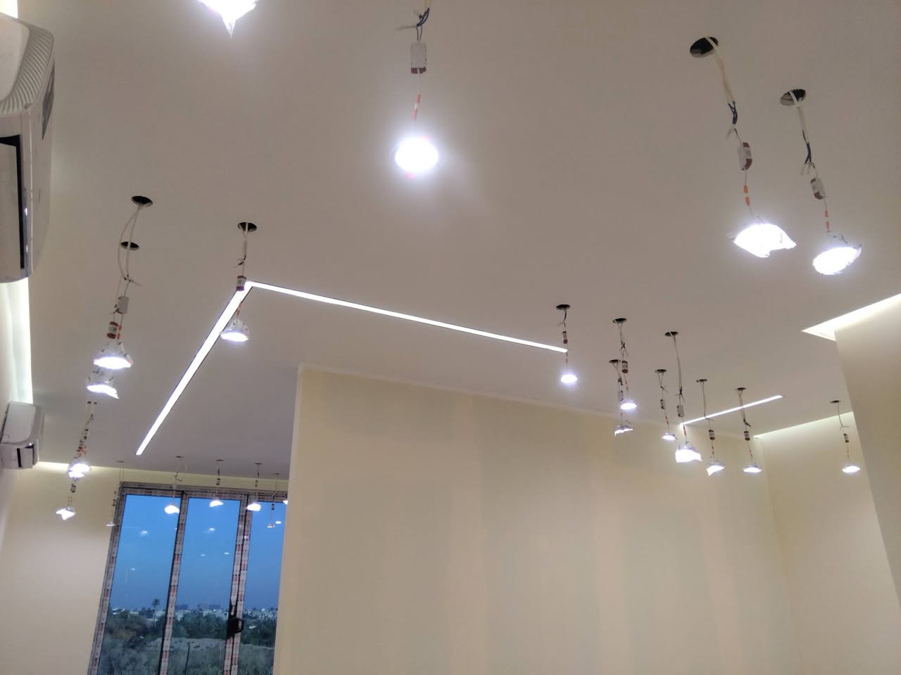 📢 تعلن خدمات الكهرباء – حسين الكهربائي ⚡

📞 للاتصال والحجز  ***********
🔌 خدماتنا:

تأسيس وصيانة كهرباء المنازل والمحلات. عمارات .
مجمعات سكنية

تصليح عطل كهربائي طارئ.

ترتيب لوحات الكهرباء وضبط الأحمال.

✅ شغل مضمون + سرعة بالإنجاز + أسعار مناسبة.
✅ أمانة بالعمل وسمعة طيبة.
✅ خدمة داخل [ بغداد📍].
