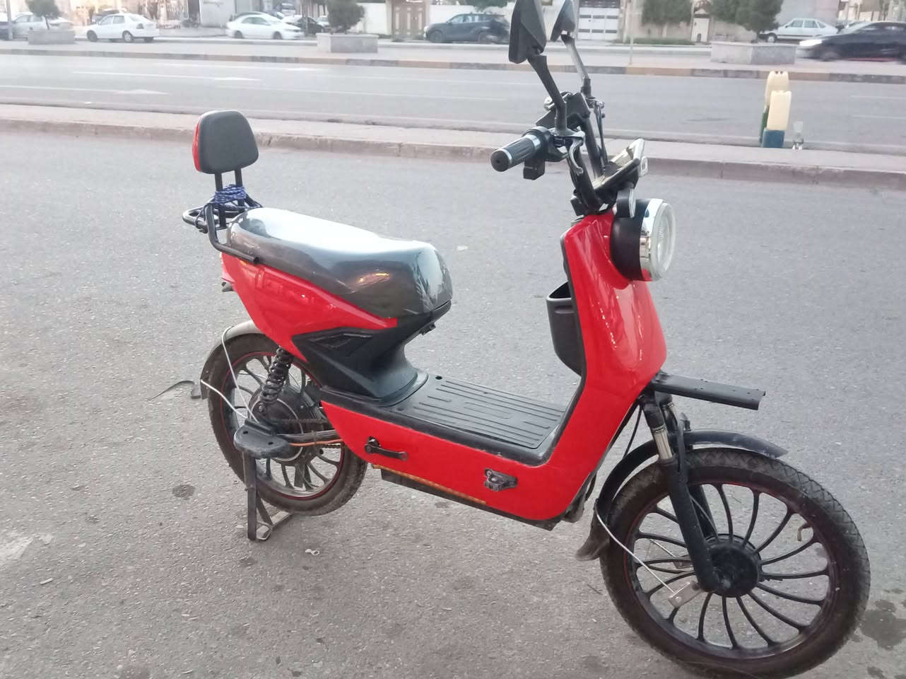 نظيف • ماشي ٤٥كم • موصل جانب الايسر