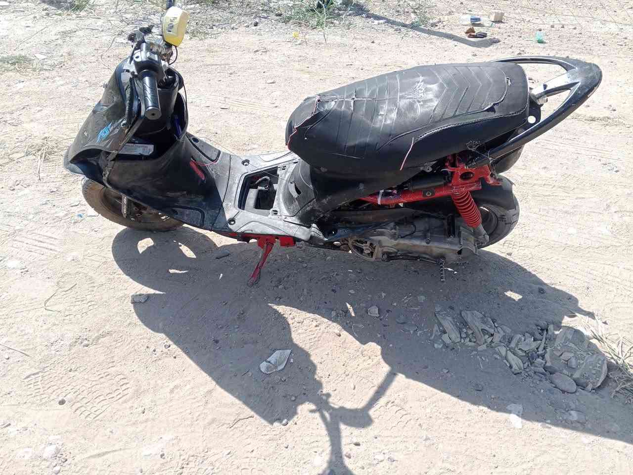 دراجه متعدله سبليتر ويده كفراته كامله من عدد البقلايت سعر 200 وهذا رقم التليفون العنوان***********
