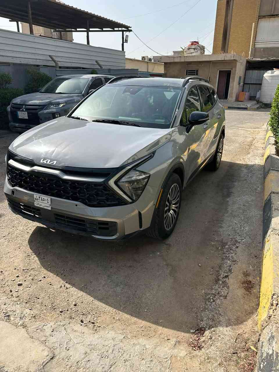 السلام عليكم
كيا سبورتج اكس لاين موديل٢٠٢٣ 
لون اسمنتي 
مكينة 2500
بصمة 
بانوراما 
فول كشنات جلد كهرباء تدفئة 
شاشة كبيرة متصلة 
حساس امامي خلفي 
شحن وايرليس
رادار مانع تصادم
جنطة كهرباء
تشغيل عن بعد
تحديد مسار
بية ست قطع صبغ ابيع حزام صور الحادث واتساب
مكفول من الكص 
السعر 140 

***********
