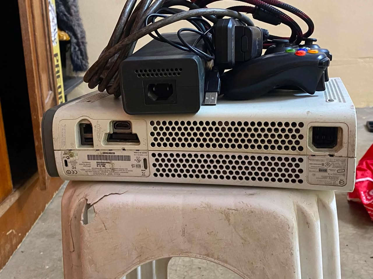 سلام عليكم متوفر
اكس بوكس 360 للبيع 
جهاز مستخدم بحاله جيده 
كامل ملحقات ويا يده وحده فقط وباتري حتياط 
الشراي ينتصل *********** او يتفضل خاص السعر 110 بي مجال
