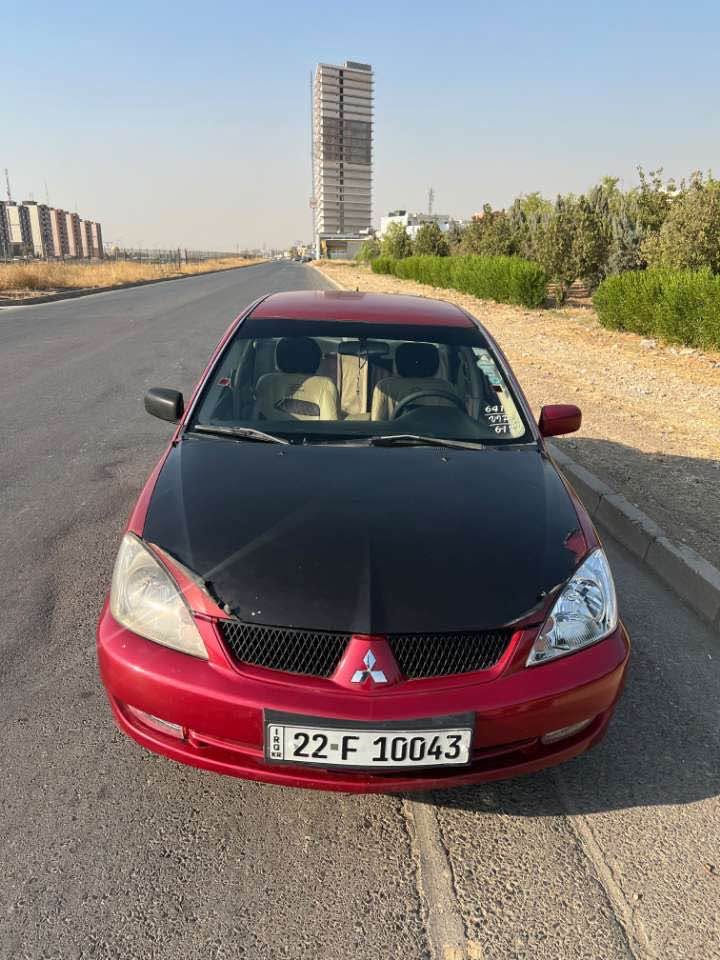 مستەربۆشی لانسەر مۆدێل 2007 سەیارە ناو فۆرمیکایە و مەکینەی گەورە بیلادی و سەیارەکە 3 پارچە و نیوی سبوغە بەس پشت و پێشی کەپسە واتا ژۆرێی هیج نەگرتووە و گێر و مەکینەی بەشەرت و سیستەم غازی ئیتالی بۆ بەستراوە و چوار ویلی سپۆرتی لەبنە سەیارە وەکو مەسرف زۆر بێ مەسرفە هەموو قەلبی بەشەرت و         نرخی 69 وەرەقە و مەجالێکی برایانە و رەقەم تەلەفۆن *********** أربيل, العراق
