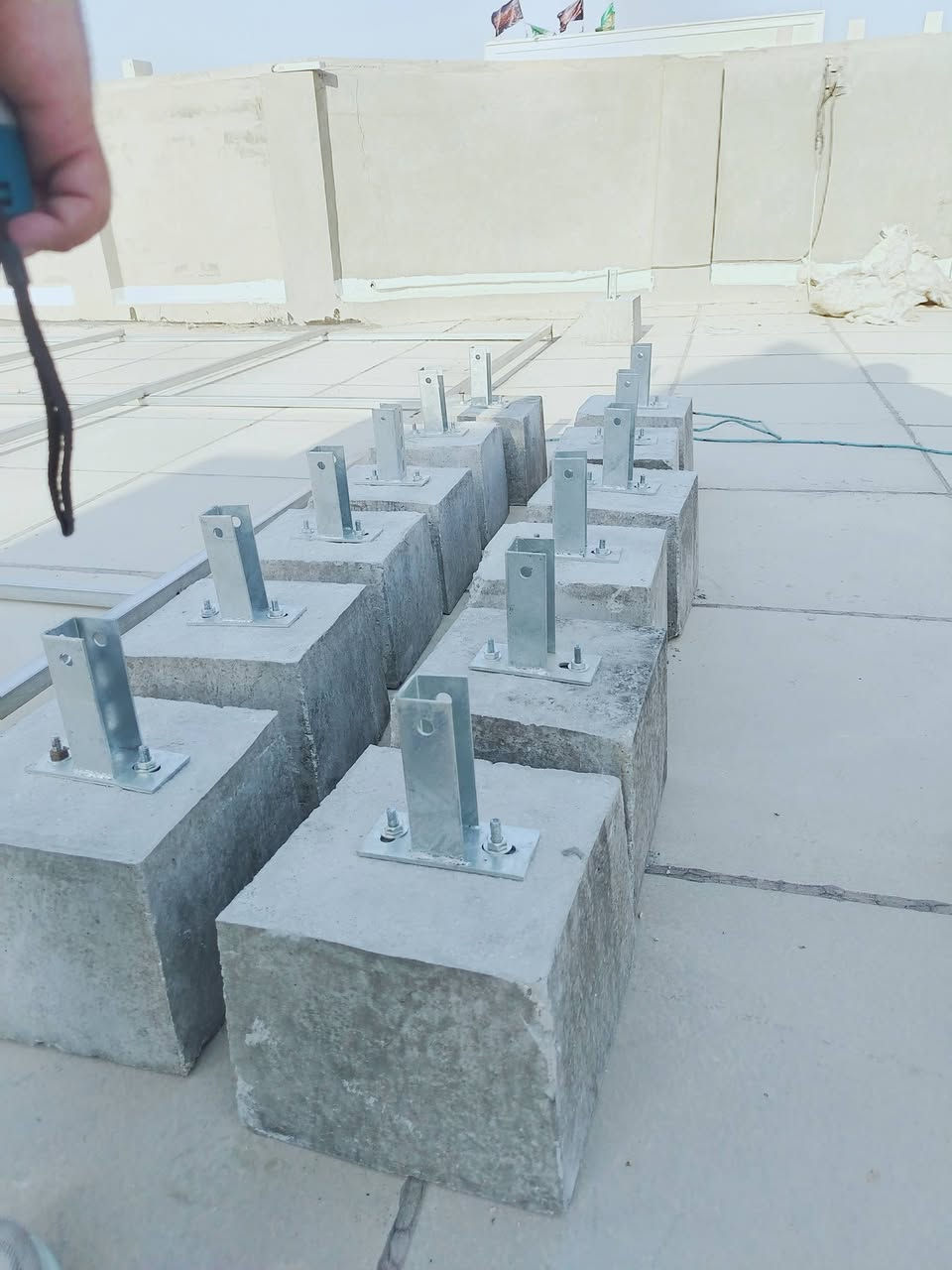 يوجد كادر هندسي لتركيب اللواح

اللحام والميكانو

نعمل بجميع المحافضات

وأيضا متوفر مكعبات بجميع الوزان

يتوفر توصيل كافه المحافضات

تواصل. ***********
