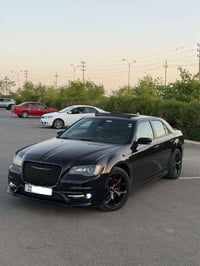 كرايسلر 300 • ٥.٧ • ماشي ٩٠ الف