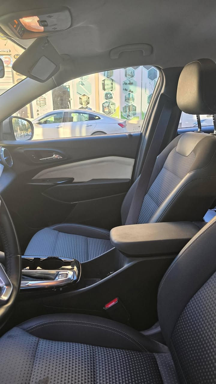 سلام عليكم 

Chevrolet Trax Lt 2024
سيارة نظيفه مكفوله من ناحيه كير ومكينه ومواصفات lt يعني مواصفاته حلوه ومرتبه وارد امريكي حادثها ابسط منه ماكو بس مراية راكب وجاملغ امامي بي طخه جدا بسيطه راجعه بارد واكيد السياره بدون airbag السياره نظيفه لاخر حبه ورقمه نجف وباسمي يعني تحويل مباشر 

السياره ماشيه بس 20 الف 
السعر 150 وبي مجال للطيبين 
وارد امريكي وهذه رقم الشاصي 
#kl77lhe27rc152817
انسخ وشوف الحادث 
للتواصل واي معلومات اخرى 
***********
