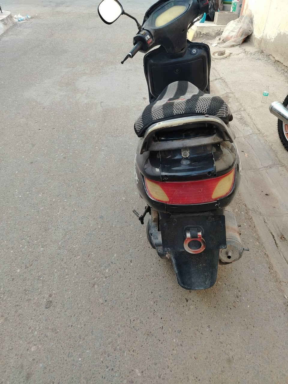سلام عليكم دراجة خير من الله كلشي بيها شغال والاتصال وسعر خاص ***********

