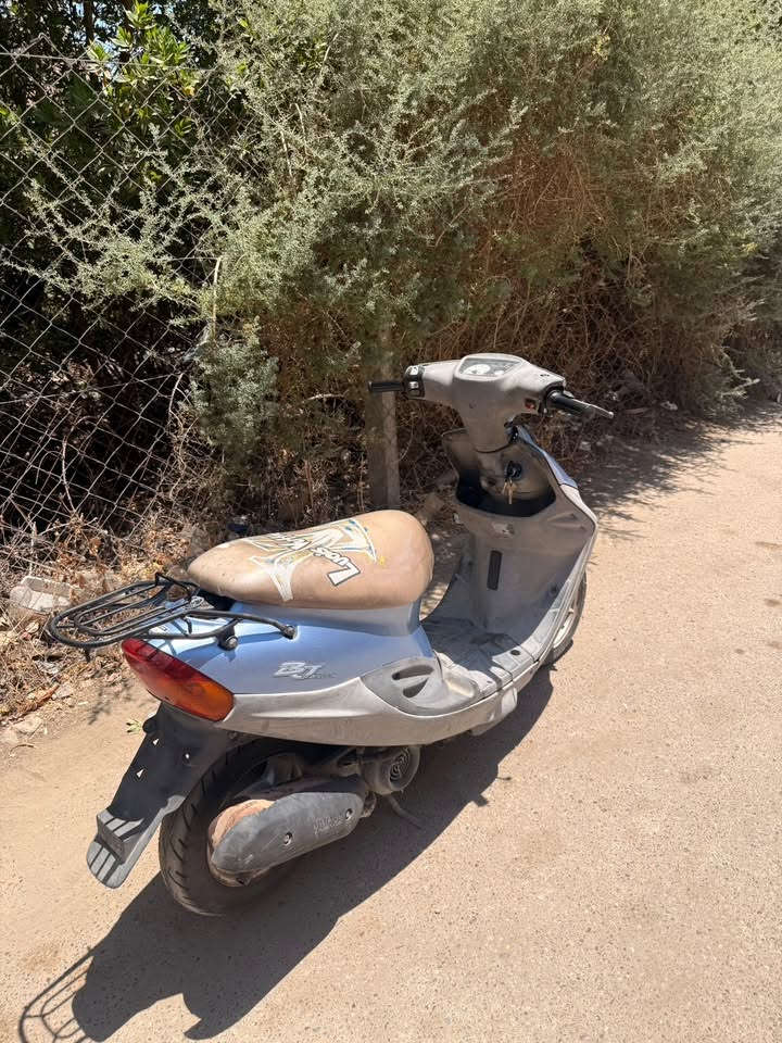 بيجي
دراجة بيجي نظيفة غير مفتوحة ابد
اشاير + كهربائيات شغالة 
سلف شغال بس عوزها باتري تبديل 
دراجة نظيفة شلعة حلوة عوزها 
كم ترتيب وتطلع بلادي 
مكاني السماوة
500 وبيها مجال للشراي
واتساب ***********
