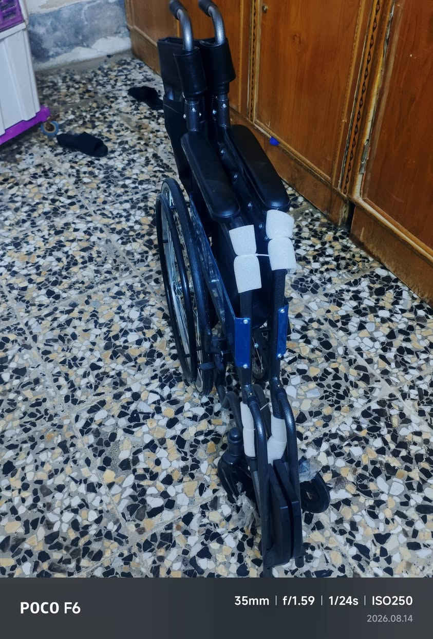 السلام عليكم عربانة جديدة ما مستخدم ابد مقعد جداً مريح و بريك بيهة دواسات موجودات مساند هم سعرها 140 الف
***********
