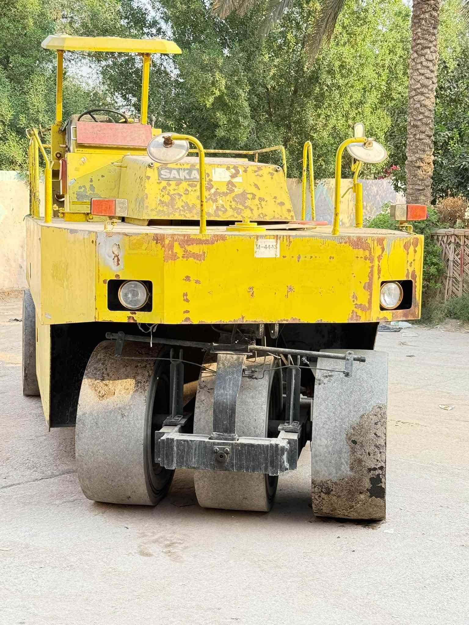 ‏سلام عليكم   حادله.     للبيع    كفالة عامة محرك لا نقص ولا تبخر محرك ستة سلندر مكينة جديدة أين نقص ما بها محرك ازوز ه  كهربائيات كلها شغالة ما طور ما شغال حادله كلها على وضع شركة قطرة صبغة ما بها المكان كربلاء للاستفسار*********** 

‭***********‬

نص مكتوب في الصور:
- ***********
- ***********