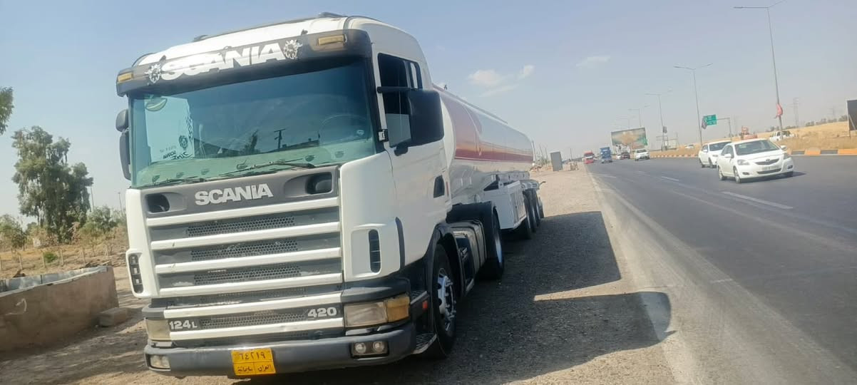 لبيع اسكانيه موديل 2002 تنكر فحل اتريد كامل اتريد بس راس السعر 225 وبي مجال عنوان طوز  ‭***********‬
