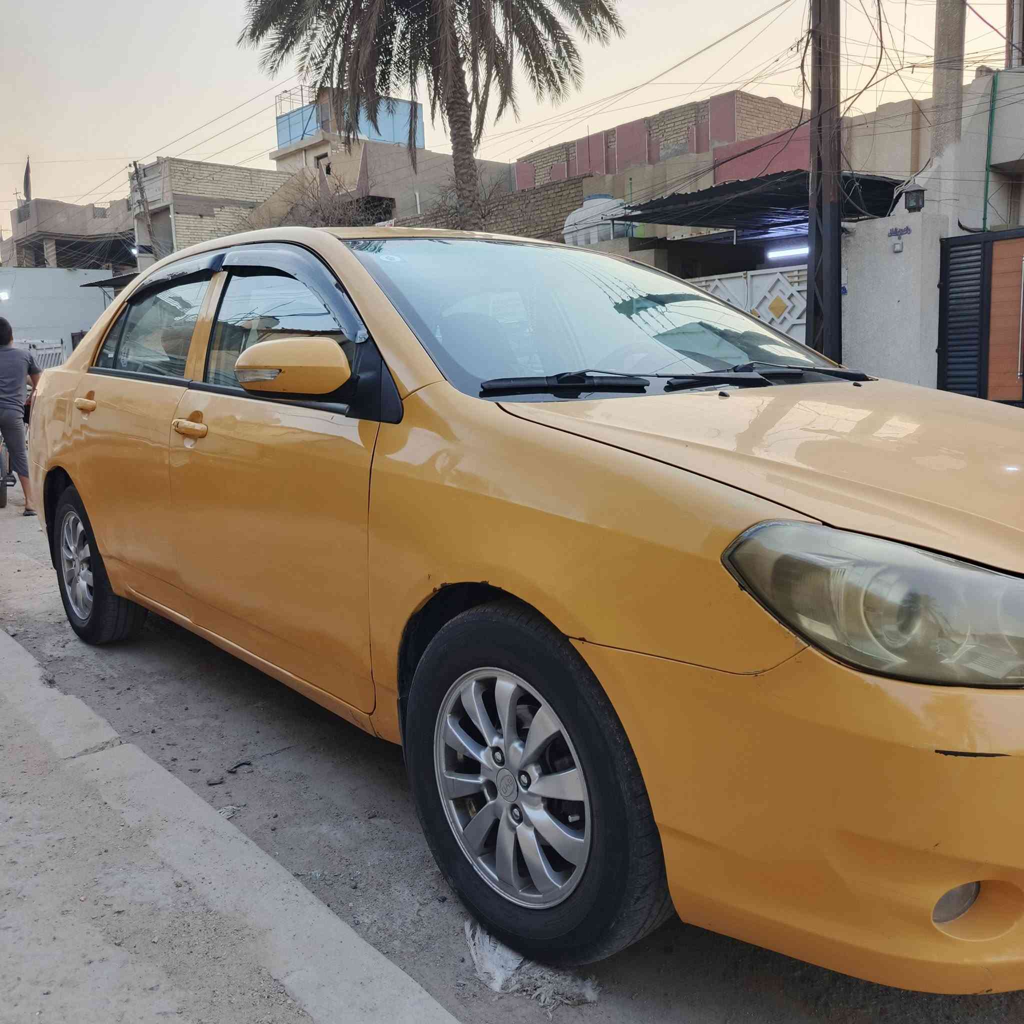 السلام عليكم ورحمة الله وبركاته
من رخصت الادمن

للبيع سيارة نوع  g3 byd  

الموديل 2013

اللون........ أجره 
رقم إنكليزي
مصفره هيءه وغرامات 
باسمي تحويل ثاني يوم 
سنويه لغاية 2030
مكان السيارة بغداد البياع 

ناقل الحركة..... الكير عادي 

المواصفات معروفه طبيعية بهذا النوع (بصمة. فتحة سقف. ويل كب. اشاير بالمري) 

السيارة بيها صبغ باب خلف الساءق صبغ هلالات جاملغات خلفية صبغ ربع جاملغات الاماميه صبغ الباقي مابي صبغ 

دخل جلد شاشه كاميرا 

المواصفات الميكانيكية 

محرك 50%
تبريد جيد جدا منظومة كامله جديدة 

مشط ستيرن جديد 

تخم تاير نظيف 

باتري جيد 

كهرباءيات  جيدة 

صدر أمامي 50% 

صدر خلفي فقط دبلات 50% الباقي جيد بوش وغيرها 

كير مع كلج جيد 

السعر 44 وبيها مجال قليل 

رقم هاتف *********** متواجد واتساب وأيضا ماسنجر 

أقره المنشور وإني خادم للطيبين إلي مو شراي صعد المنشور بالصلاة على محمد وآل بيت محمد
