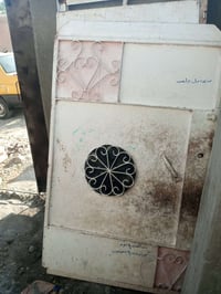 بيبان حديد مستخدم عدد٣  بس واحد بي جرجوبه لا اعرف قياس ولا شي  ابيع كو...