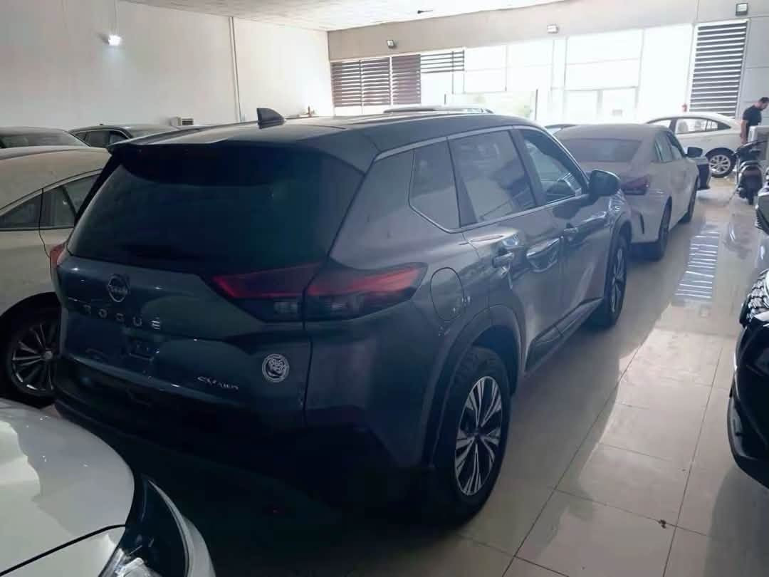 نيسان روج Sv AWD 
موديل 2023
لون نفطي
ماشية 43
مواصفات 
رادار امامي 
رادار جانبي 
شاشة كبيرة 
كامرة دوارة 
اوتو  ستوب
تحسس خط مسار 
كير طيارة 
سبورت عادي وتماتيك شفتات في ستيرن
محرك 3 بستن اقتصادي
تشغيل عن بعد
لايتات لد نهاري زنون
ويل 19 بلادي
تبريد قطعتين 
ايرباك سليم ابشرط
الرقم كاتي اربيل 
السعر مناسب جدا 🤗
للاستفسار مراجعة الصفحة 
او الاتصال بالرقم  وبي  وتساب

‬ ‭***********‬
