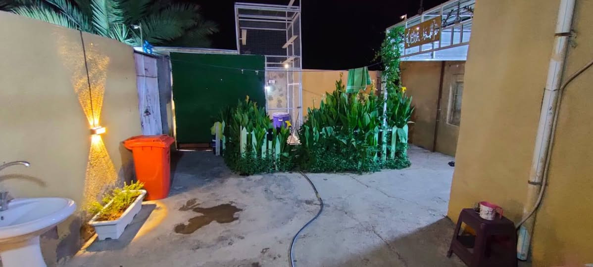 بيت ميتين متر بل موفقيه عل حولي مال حي الغدير علمن البيت تسجسل جديد اتصل وتدلل مناسب غرفتين نوم ما كاملات هوال زاد مطبخ زاد استقبال زاد كراج كاملات البيت مرتب وحلو وعل شارع 
***********

