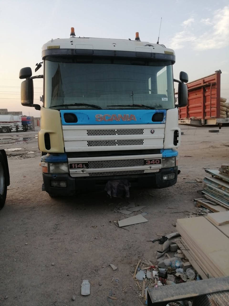 سكانيه ٢٠٠٠ مكفول من ضربه سيارة جاهزمربوط فلات رقم دهوك. سعر٨٠عنوان بصره هاتف *********** بس راس
