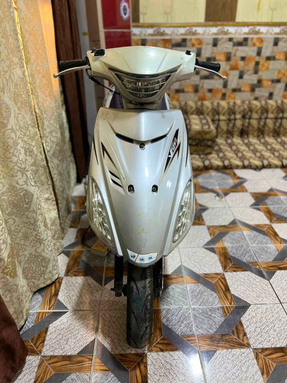 سلام عليكم دراجه ادرس ماكس محرك ١٢٥ cc كلشي علبلاد وكلشي شغال بسعر ٤٢٥ دراجه مامفتوحه ولا تنقيص ولا تبخير شلعه ومعدل ونعومه تخبل كهرباؤيات كلشي شغال تخم تابر جديد كشن كلشي مابي اني مخليله دوشمه طبيه اصليه  قفال صندوك وقفال ستيرن شغالات كلشي شغال مابيها كل نقص مكاني بصره تقاطع الكزيزه قرب محكمت الكزيزه رقم هـ/***********متواجد وتساب ممتواجد علماسنجر
