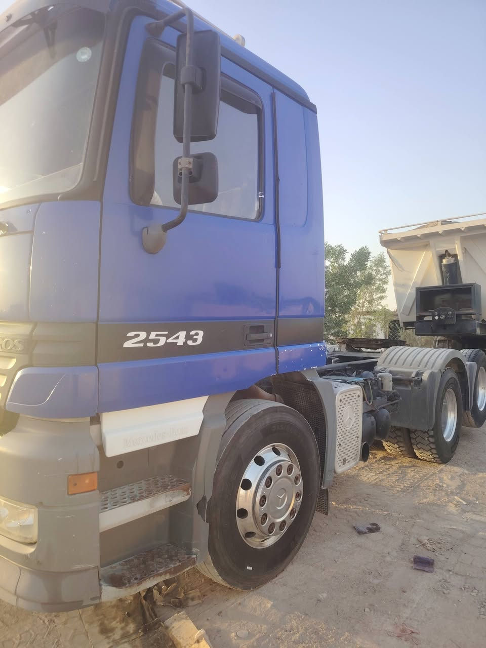 السلام عليكم نساف اكتروس للبيع تخم تاير تحويل ثاني يوم  رقم اربيل عنوان بغداد. ***********
