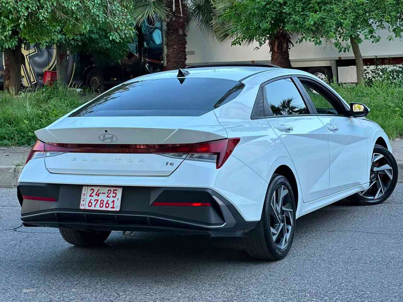 Elantra 2024 SEL   النترا فوول سلايد ٢٠٢٤
النترا موديل ٢٠٢٤ فقد جاملخ و ربع بونيد شوي بيها حافة من شاصي سيارة جاهز و سوينة فحس و هزه  مكينة دوش ٢٠ تنفس طبيعى  ماشية  ٦٨  الف ميل سيارة فووا فوول مواصفات ايرباك بس ستيرن راجع سيستم بيلادى  
كيج الكترونى بريك بصمة رادار حساس نقطة عميا تنبيه خروج من المسار  شغال سلايد  کشنات تدفية شاشە کبير بدون رقم تترقم شيمالي مكان اربيل
***********
