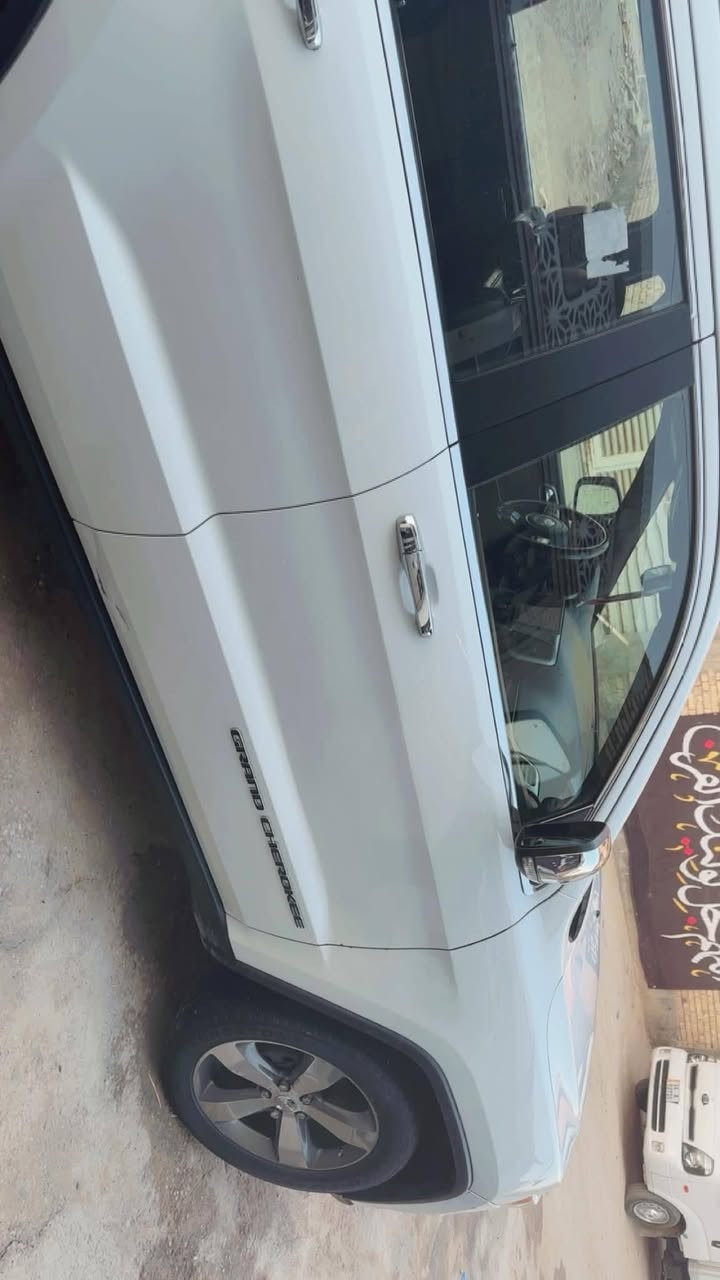 السلام عليكم جيب لا ريدو ١٣ ادوات 
السياره جديده كلش 
كير مكينه حداده تبريد 
المكان ناصريه 
كصة جنطه
السعر ٧٣  ارقام وسنويه جاهزه 
***********

